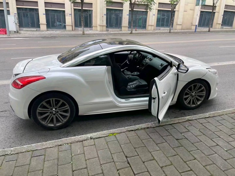 重庆12年标致RCZ8