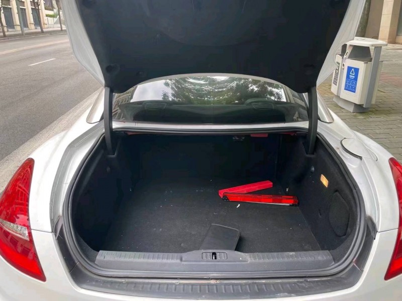 重庆12年标致RCZ7