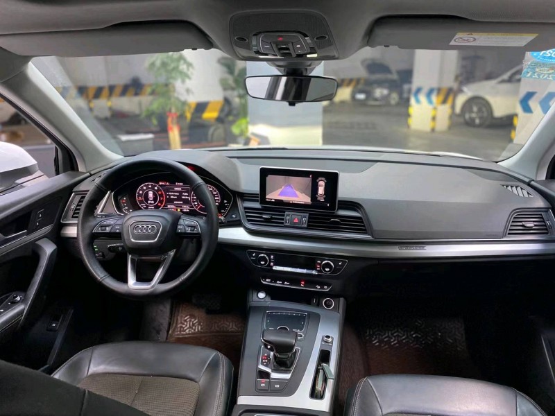 成都19年奥迪Q59