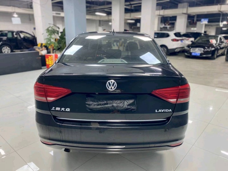 成都16年大众朗逸5