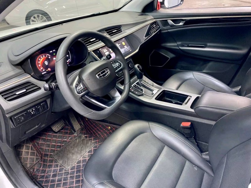 成都21年吉利帝豪6