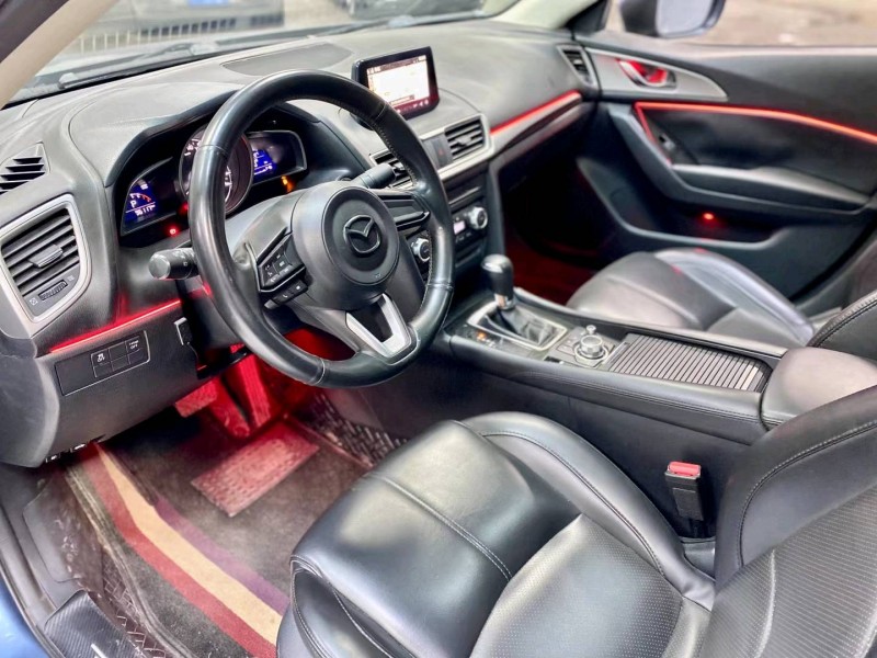 成都17年马自达昂克赛拉6