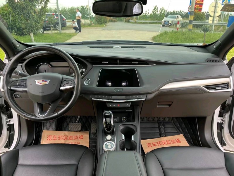 徐州20年凯迪拉克XT44
