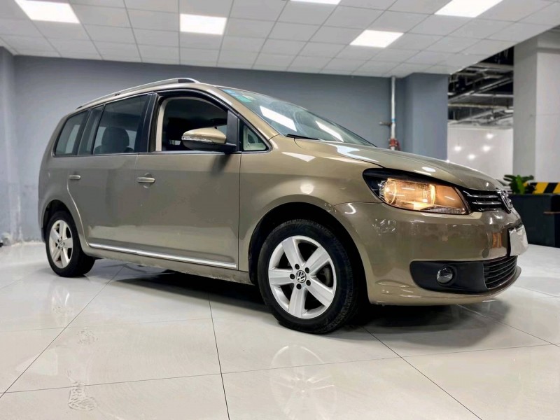 成都16年大众途安3