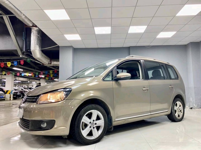 成都16年大众途安4