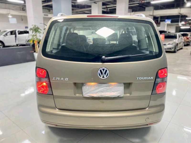 成都16年大众途安6