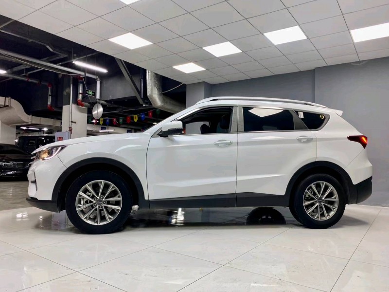 成都21年奇瑞捷途X702