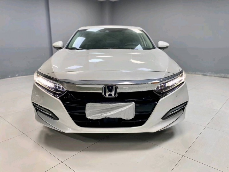 成都21年本田雅阁1