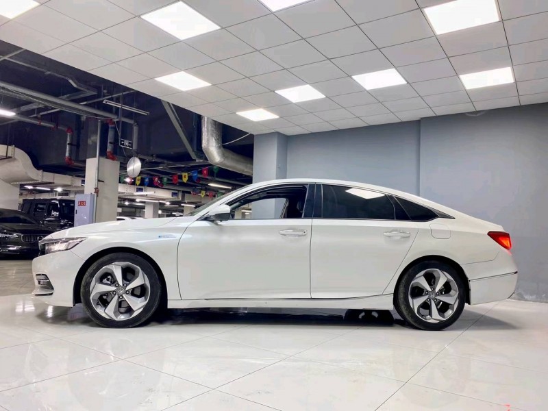 成都21年本田雅阁2