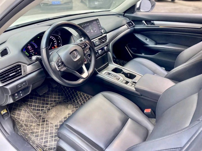 成都21年本田雅阁4