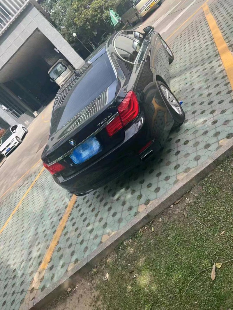 枣庄13年宝马7系2