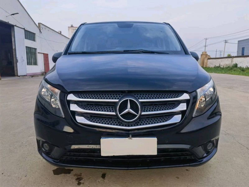 徐州17年奔驰威霆1