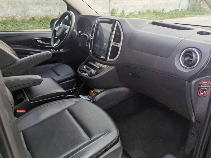 徐州17年奔驰威霆6