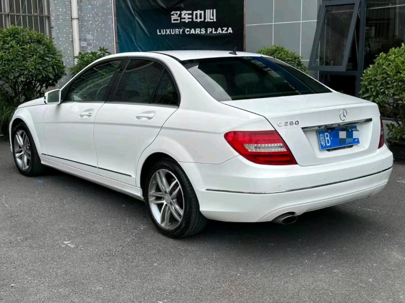 广州13年奔驰C8