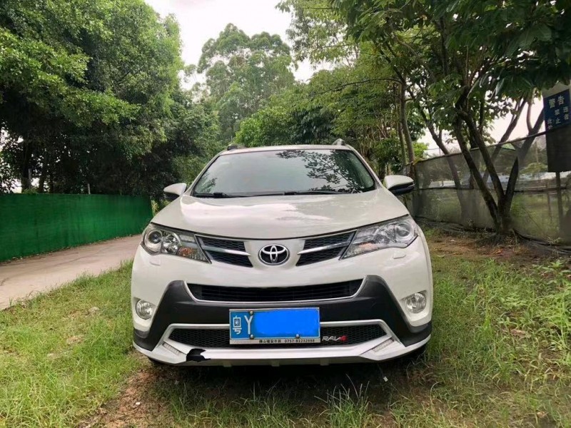 广州15年丰田RAV4荣放1