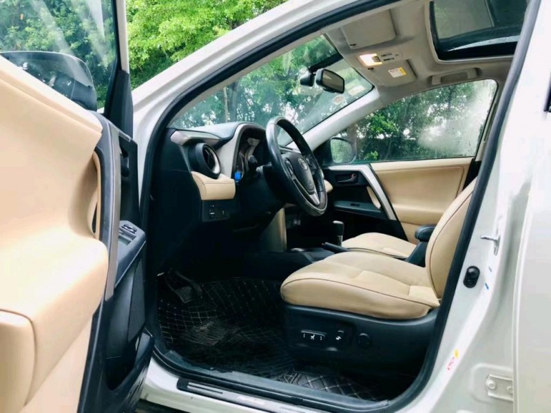 广州15年丰田RAV4荣放6