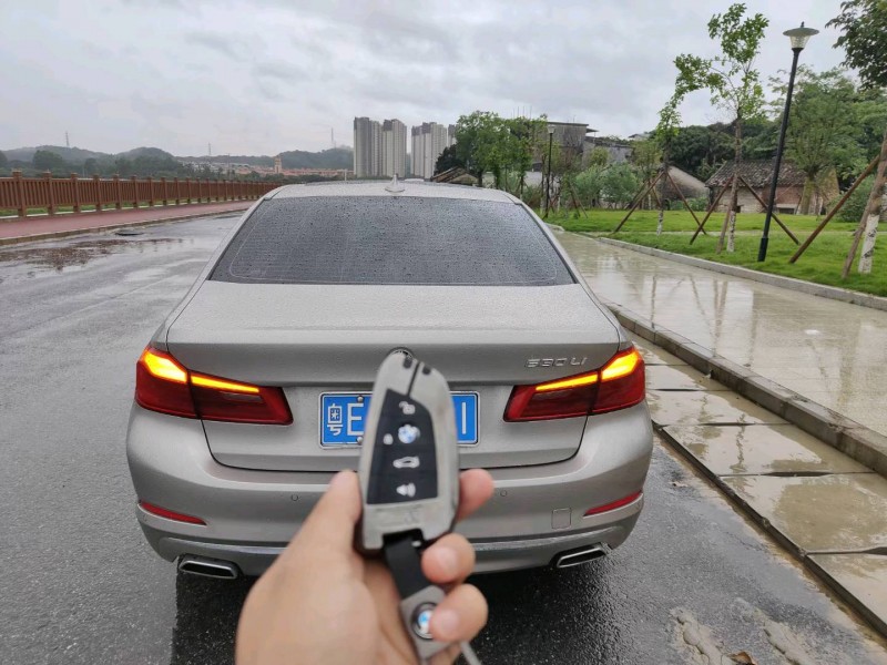 广州20年宝马5系9