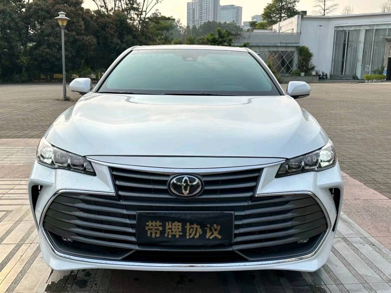 广州22年丰田亚洲龙1