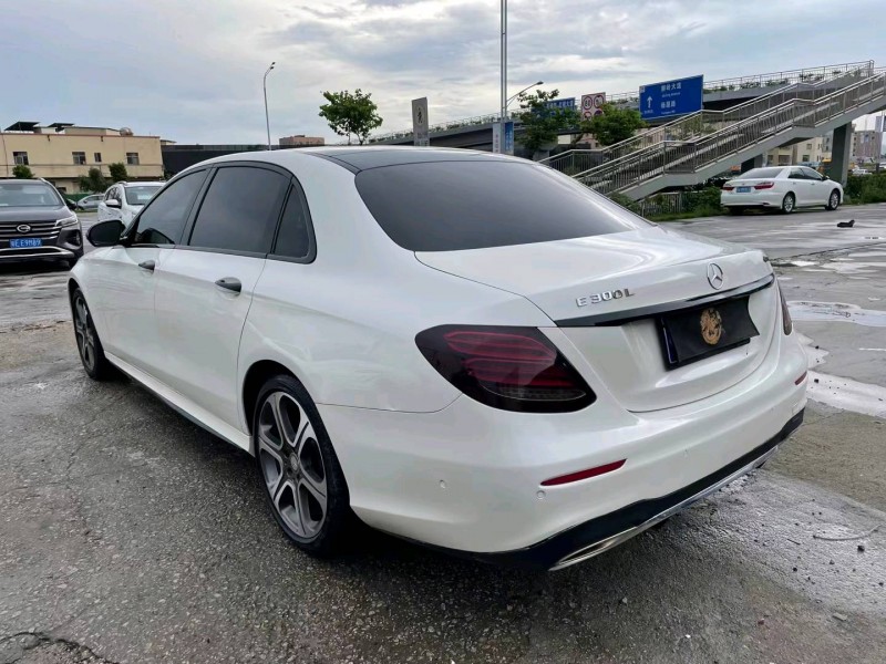 广州16年奔驰E7