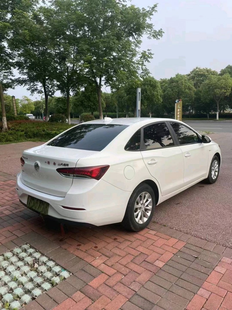 常州18年别克英朗5