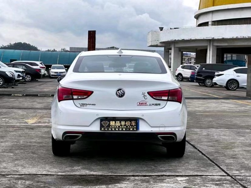 东莞18年别克威朗9