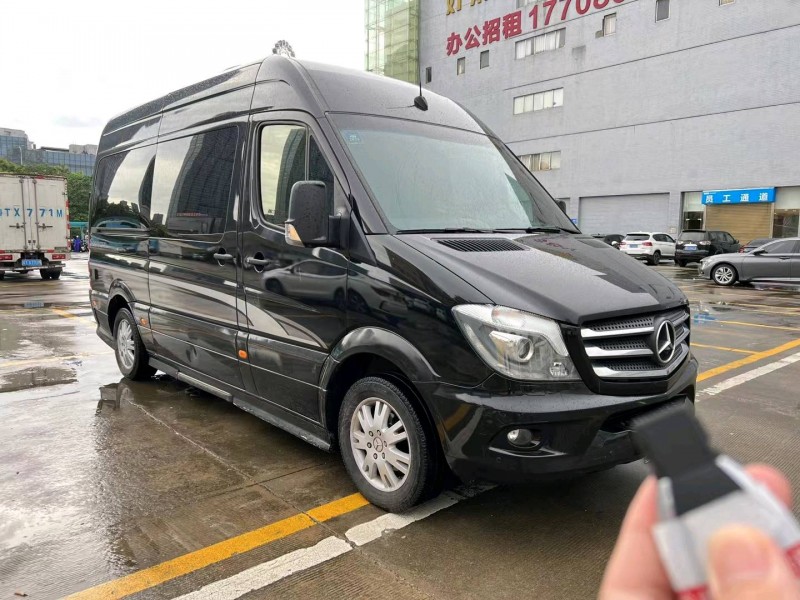 广州18年奔驰斯宾特3