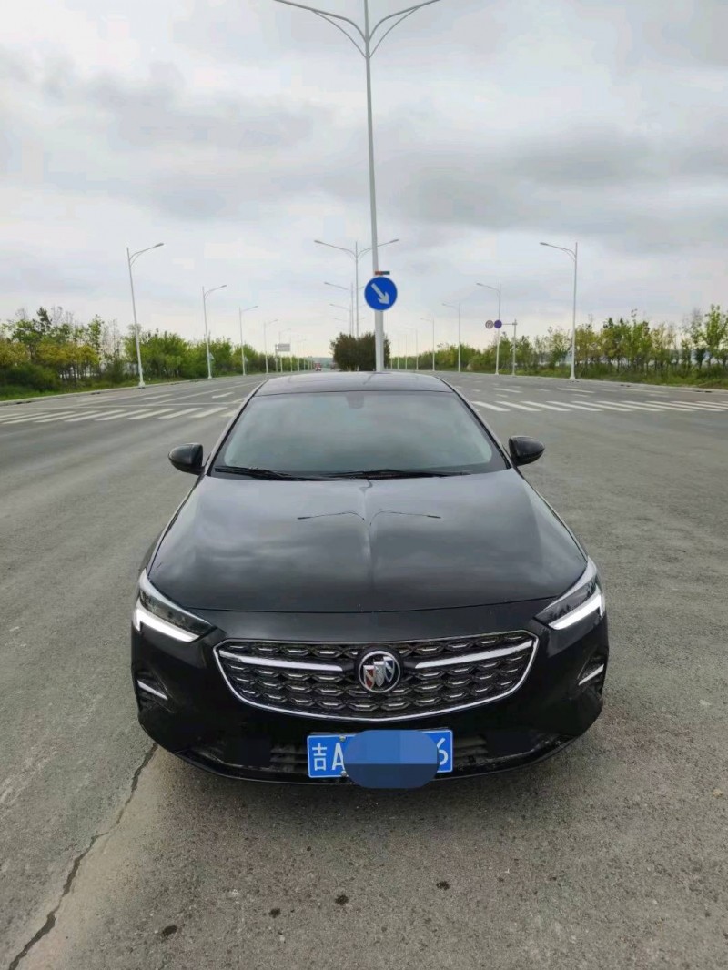 济南17年别克君威1