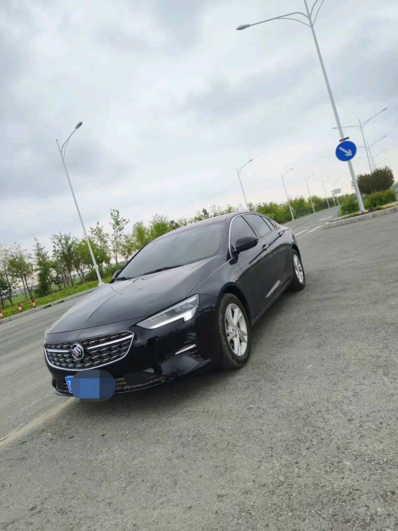 济南17年别克君威2