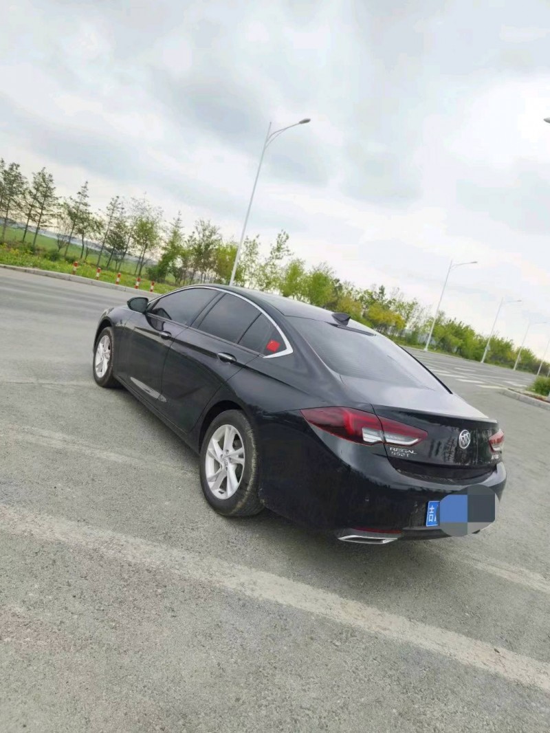 济南17年别克君威7