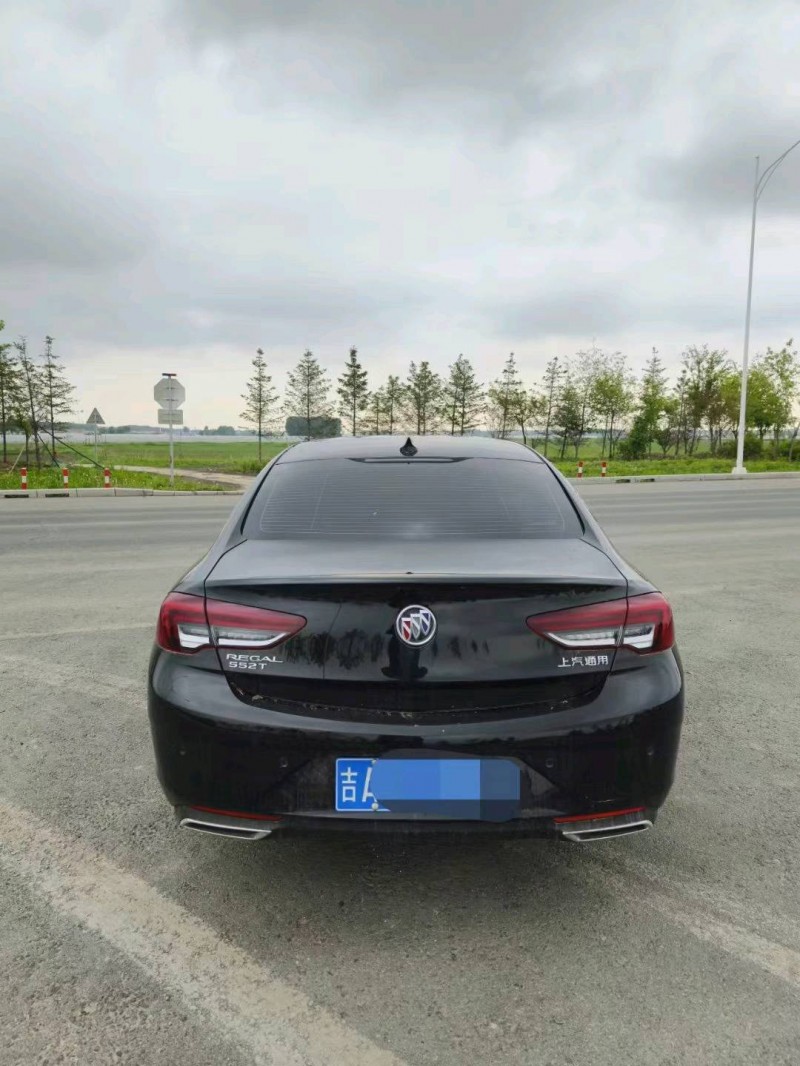 济南17年别克君威9