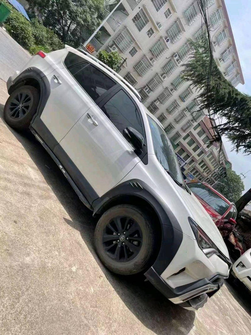 衡阳19年丰田RAV46