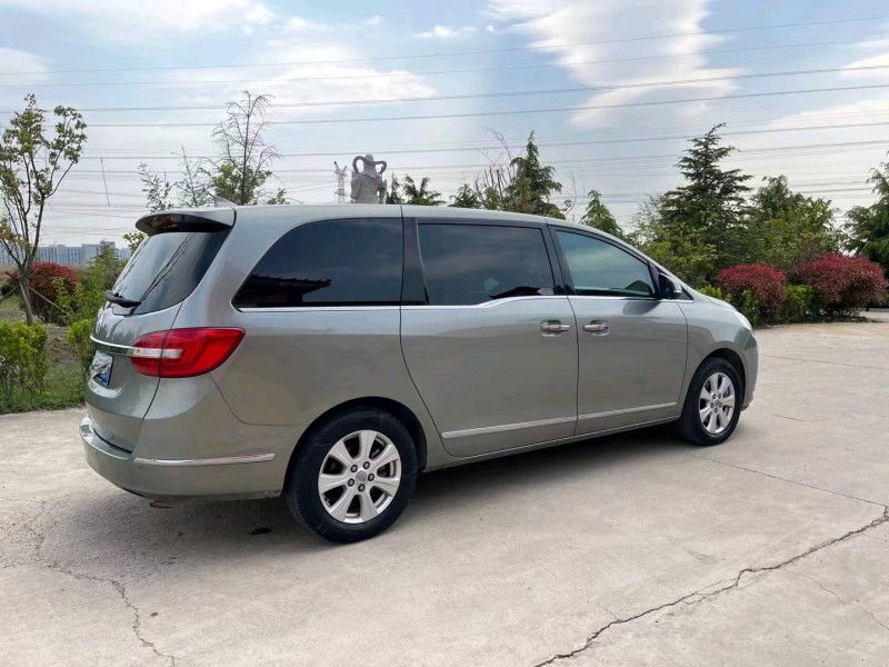 济南15年别克GL83