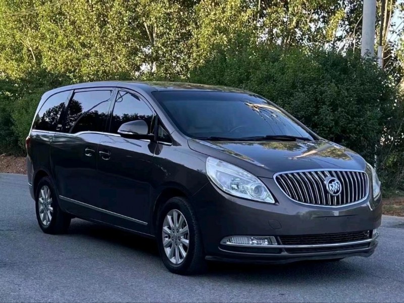 青岛16年别克GL82