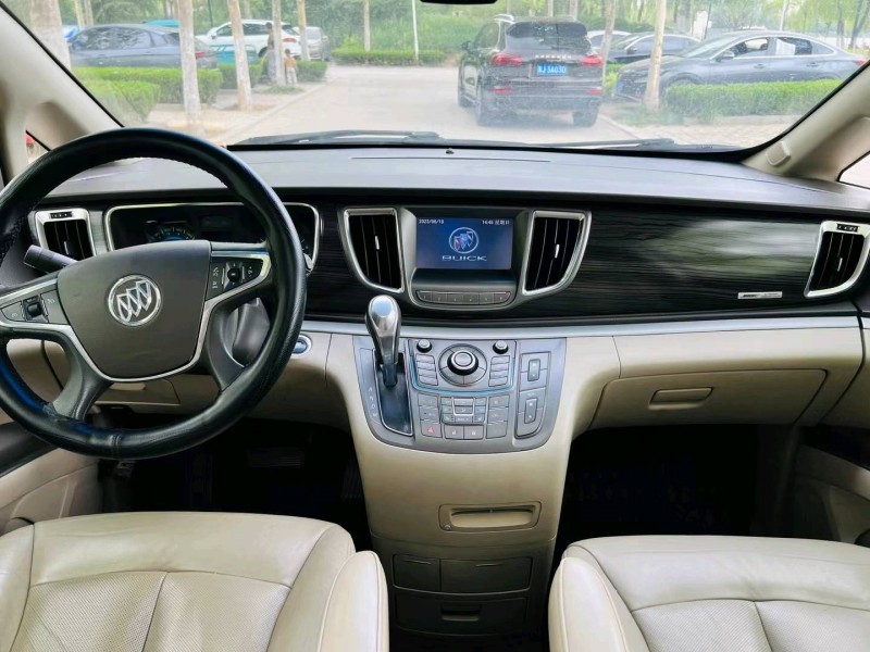 青岛12年别克GL85