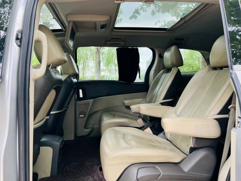 青岛12年别克GL86