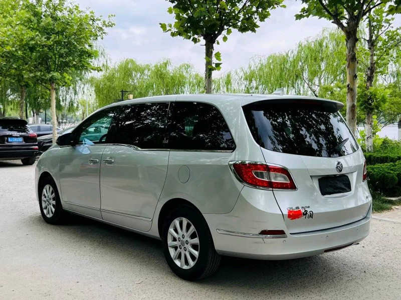 青岛12年别克GL87