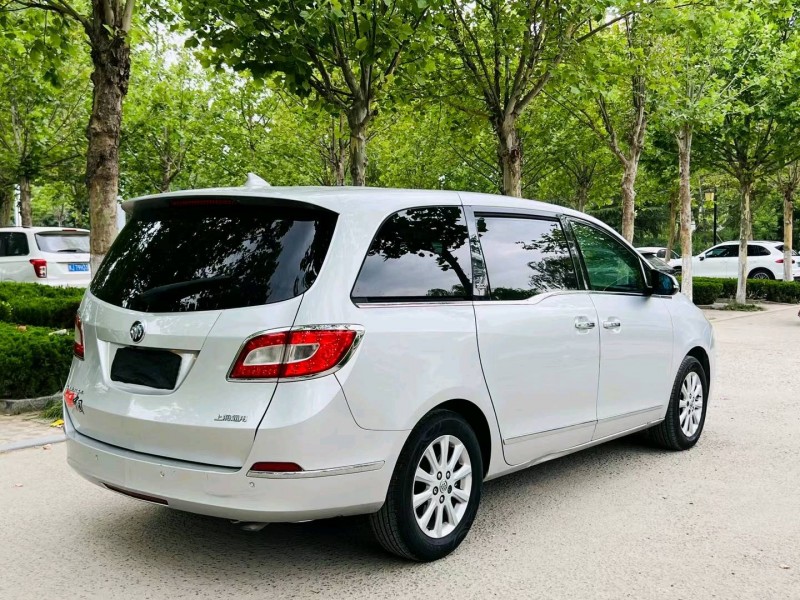 青岛12年别克GL88