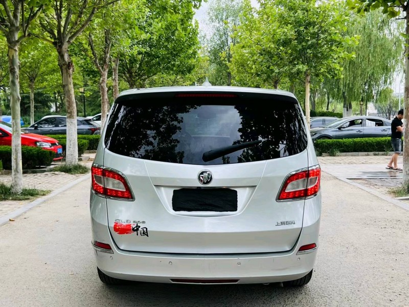 青岛12年别克GL89