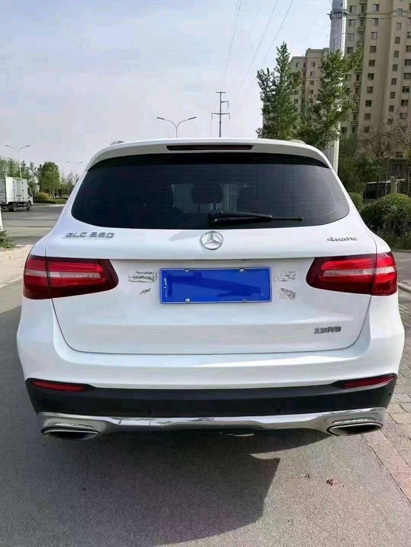 东营16年奔驰GLC4