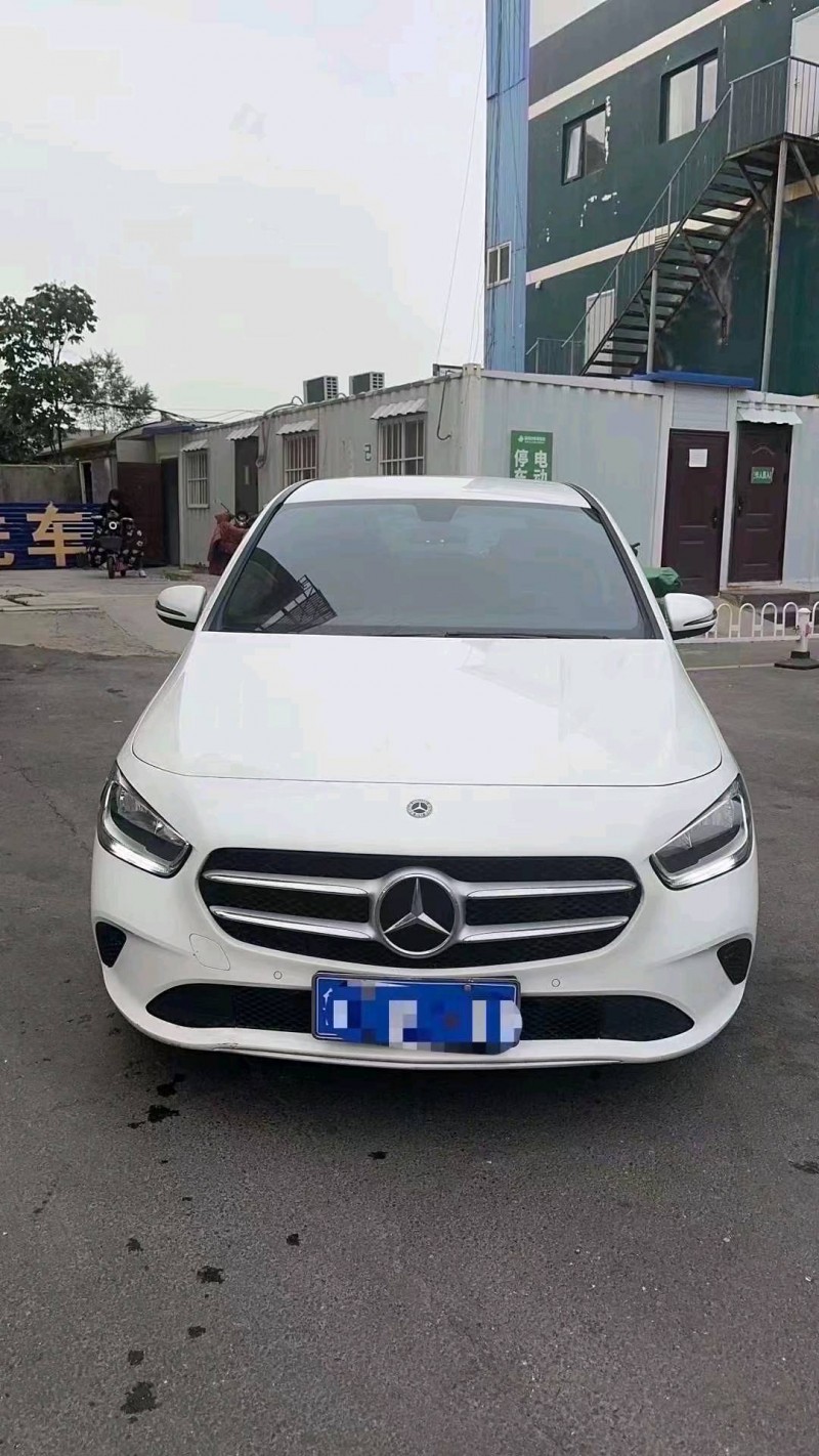 济宁20年奔驰B1