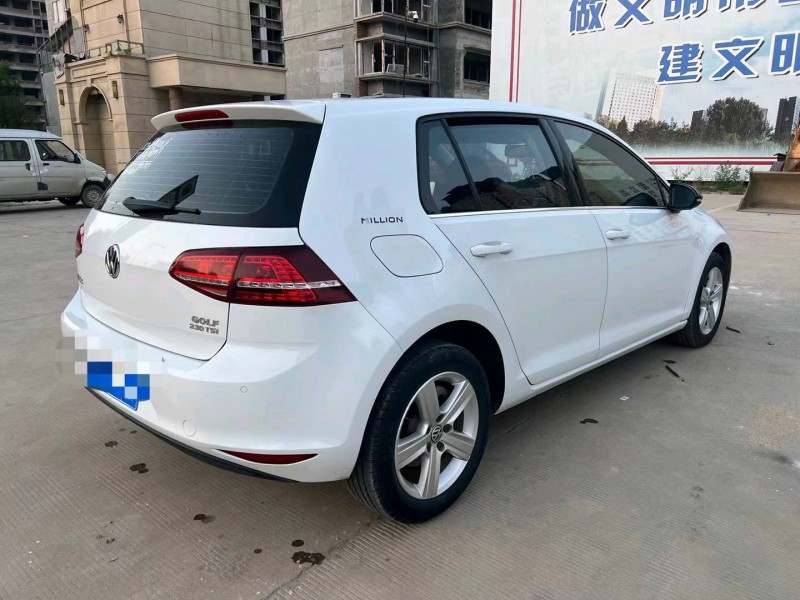 济宁17年大众高尔夫7