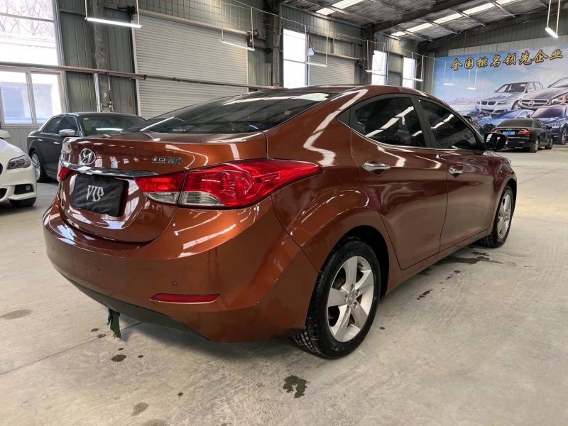 济宁13年现代朗动7