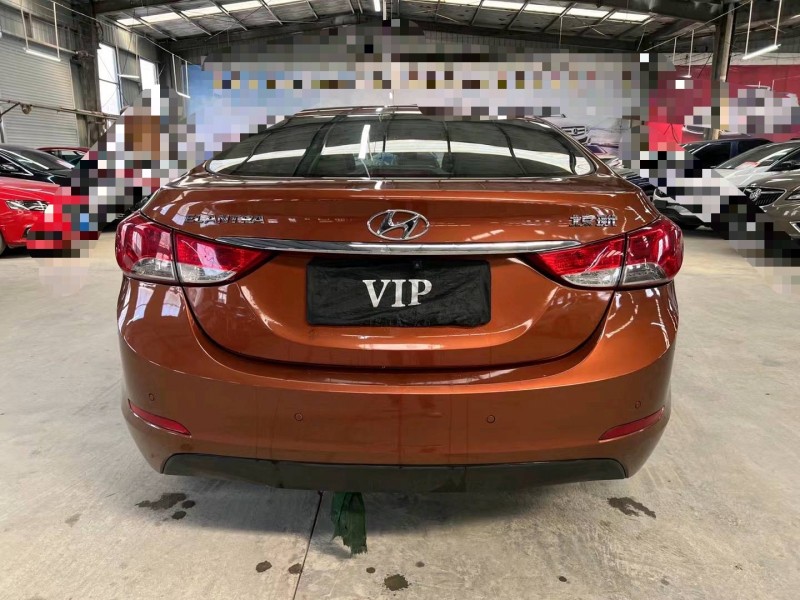 济宁13年现代朗动9