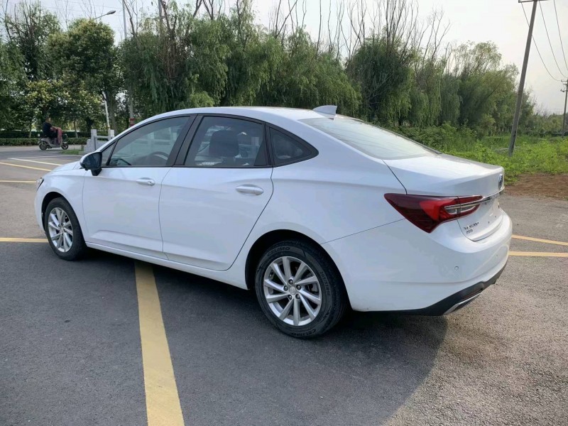 徐州21年别克威朗4