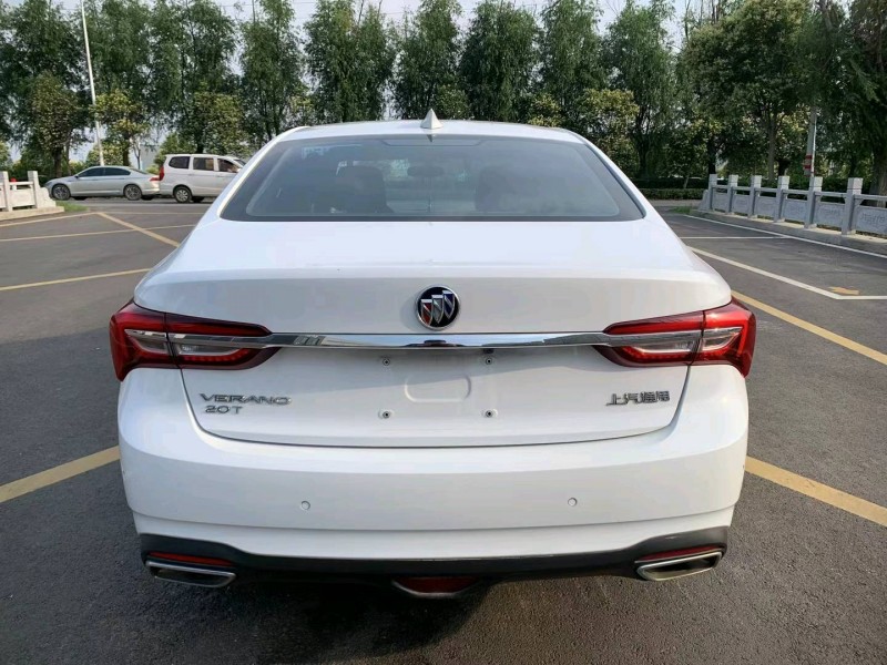 徐州21年别克威朗9