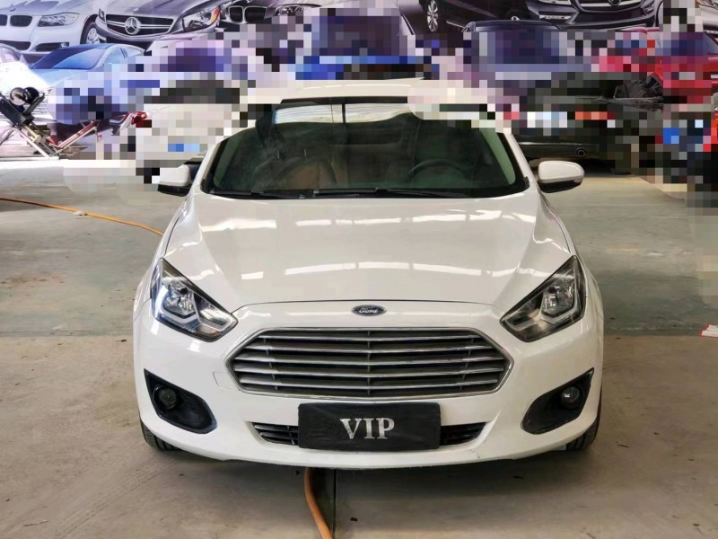 济宁17年福特福睿斯1