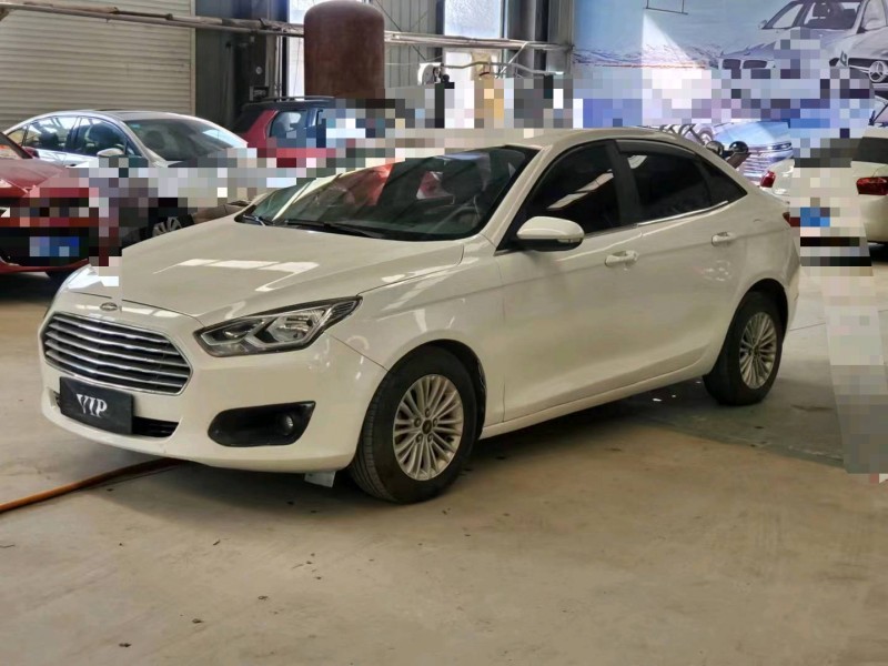 济宁17年福特福睿斯2