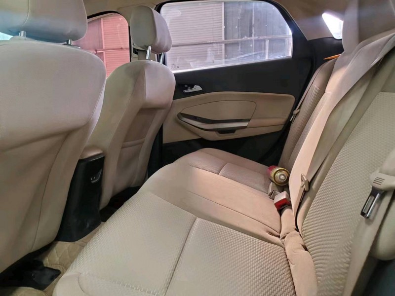 济宁17年福特福睿斯5