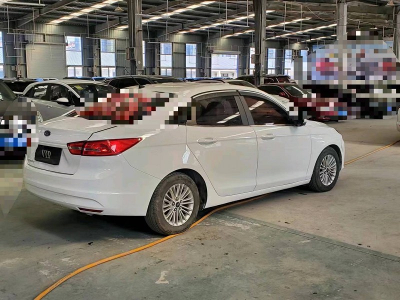 济宁17年福特福睿斯6