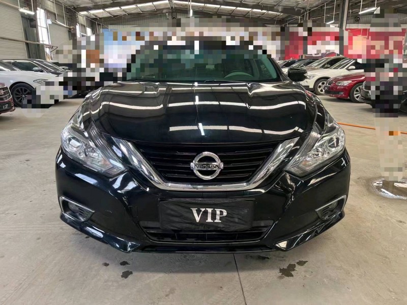 济宁19年日产天籁1